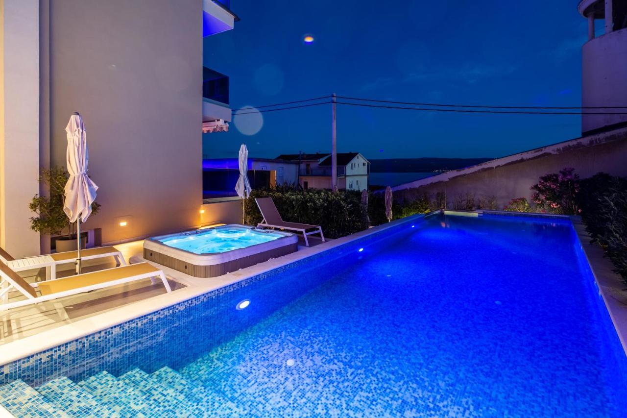 Villa Mandalinic Omis Bagian luar foto