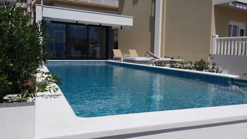 Villa Mandalinic Omis Bagian luar foto