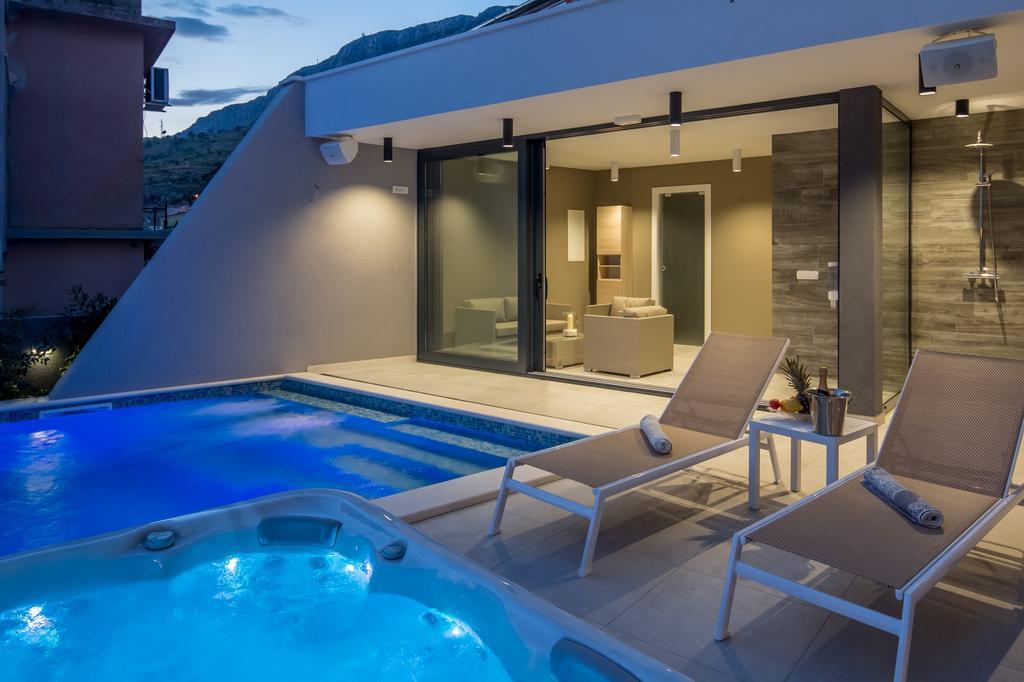 Villa Mandalinic Omis Bagian luar foto