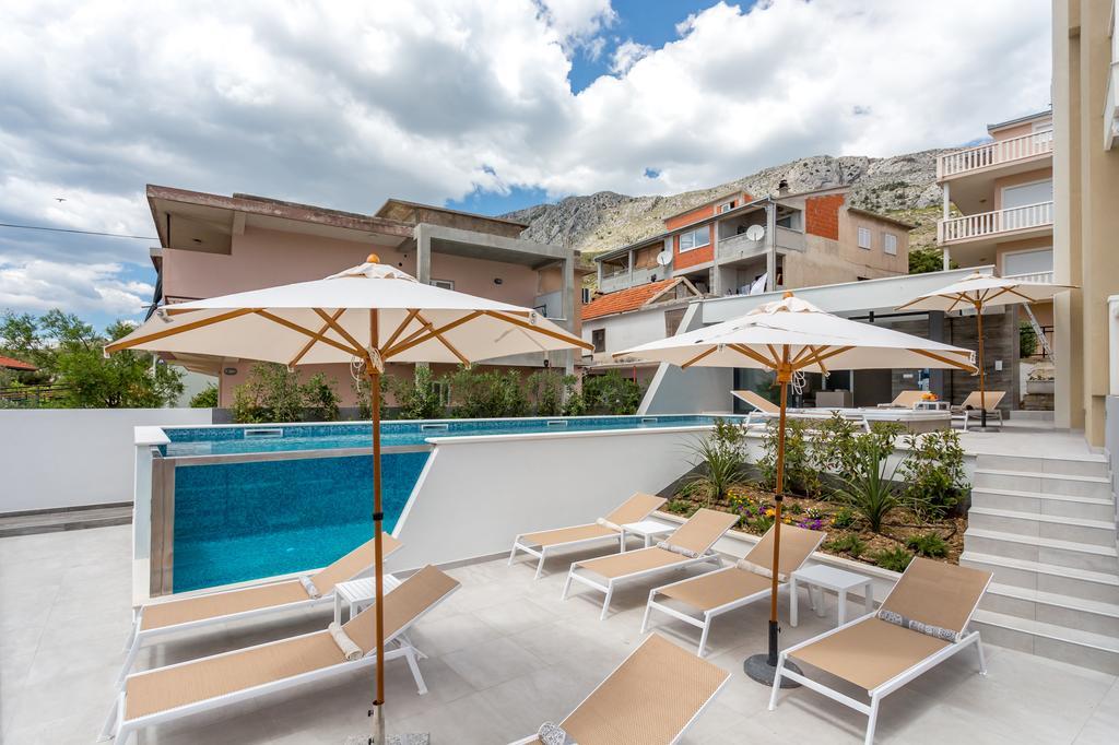 Villa Mandalinic Omis Bagian luar foto