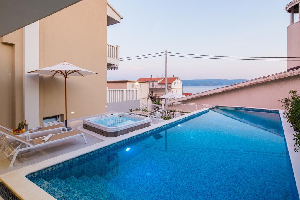 Villa Mandalinic Omis Bagian luar foto
