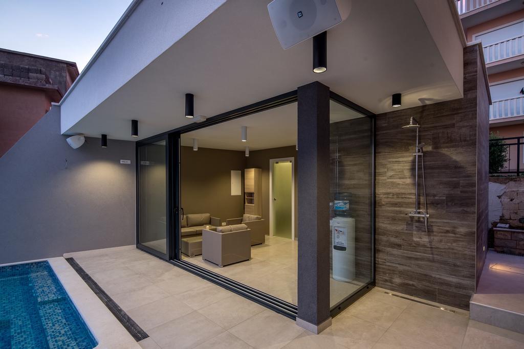 Villa Mandalinic Omis Bagian luar foto