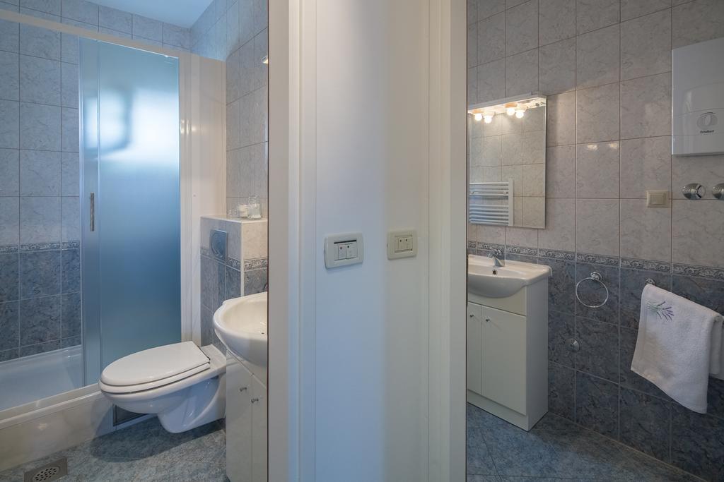 Villa Mandalinic Omis Bagian luar foto