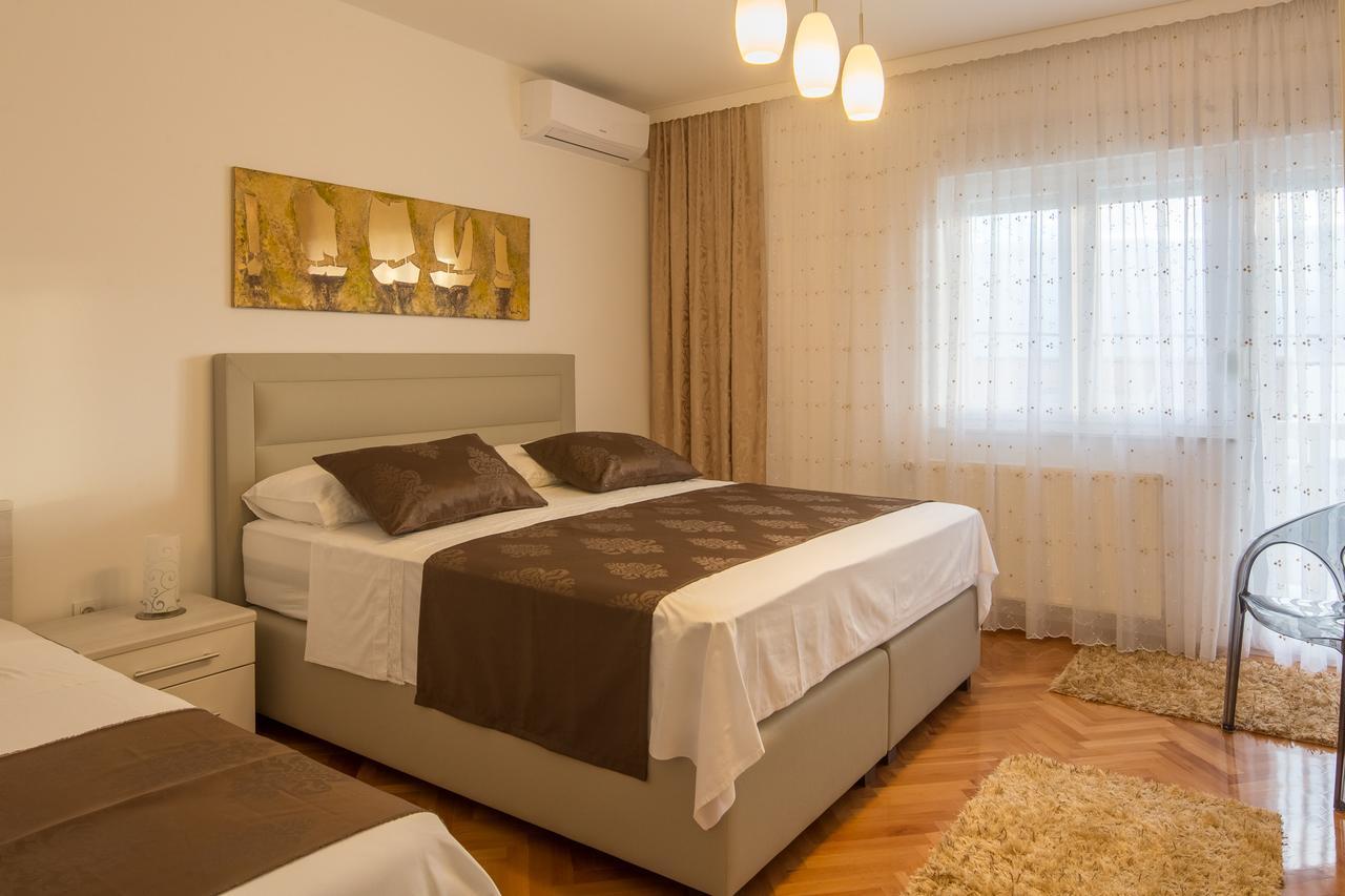 Villa Mandalinic Omis Bagian luar foto