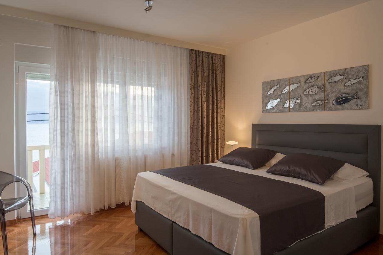 Villa Mandalinic Omis Bagian luar foto
