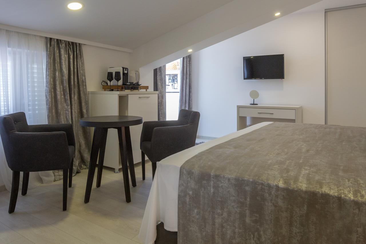 Villa Mandalinic Omis Bagian luar foto
