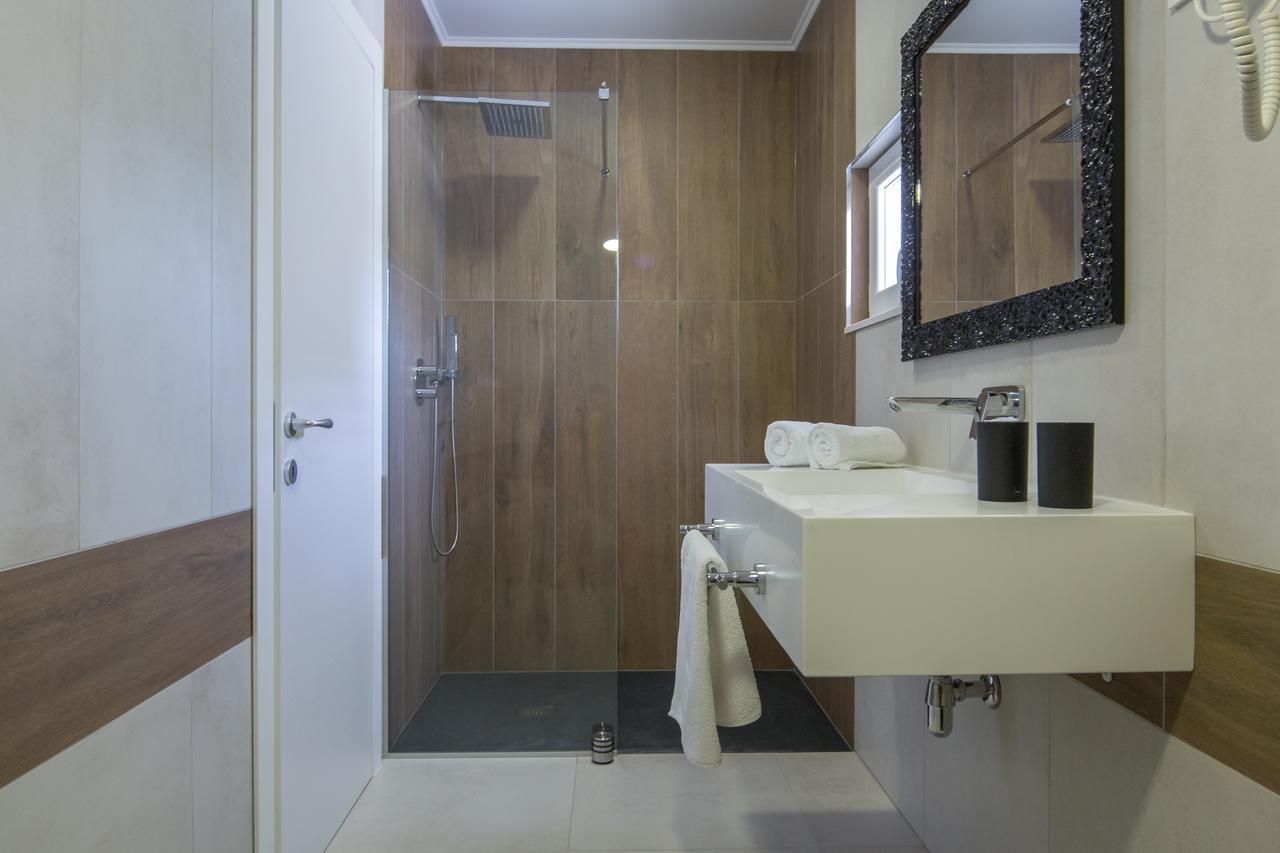 Villa Mandalinic Omis Bagian luar foto